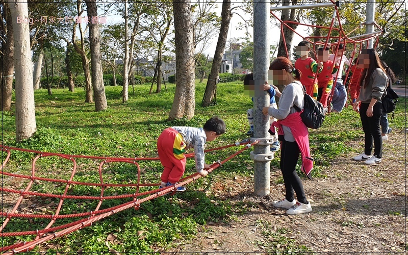 林口足夢運動公園(兒童足球場+超長溜滑梯+攀岩場+攀爬網)滯洪池公園 07.jpg