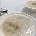 林口半邊圓香菇肉粥米粉湯(林口三井outlet附近美食+平價小吃+林口美食推薦+菜單) 04.jpg