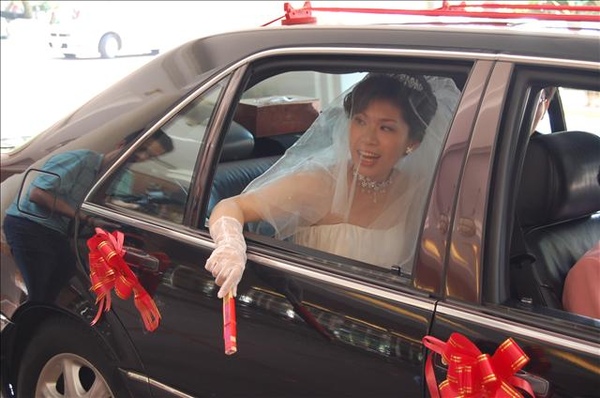 妹妹快來撿扇子
