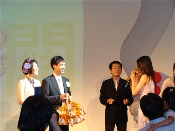 這位太太，我也希望台達的股票大漲啊