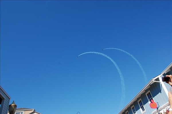 隨時都有飛機特技可看