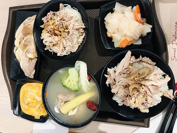 【台北內湖】三軍總醫院吃什麼 微風美食街任你選