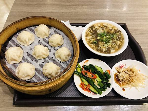 【台北內湖】三軍總醫院吃什麼 微風美食街任你選 【台北內湖】三軍總醫院吃什麼 微風美食街任你選