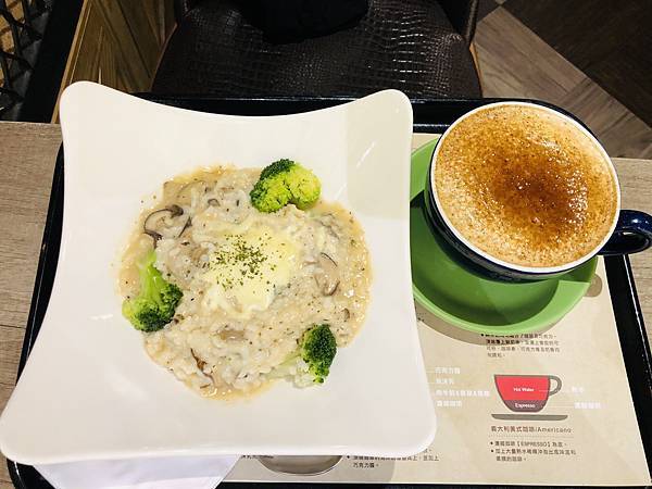 【台北內湖】三軍總醫院吃什麼 微風美食街任你選 【台北內湖】三軍總醫院吃什麼 微風美食街任你選