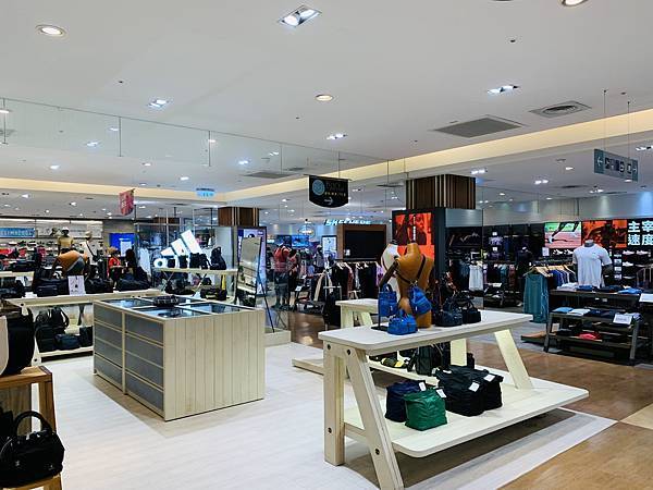 【芝山天母】天母SOGO裡的角落咖啡 omocafe 【芝山天母】天母SOGO裡的角落咖啡 omocafe