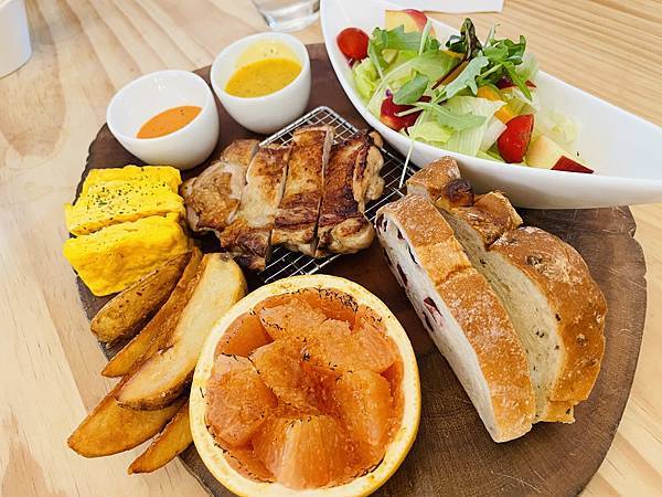 【內湖大湖】隱藏在大溝溪生態治水園區旁的網美餐廳 - Le 