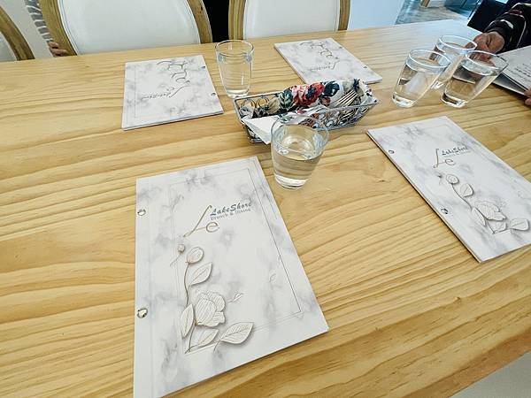 【內湖大湖】隱藏在大溝溪生態治水園區旁的網美餐廳 - Le 