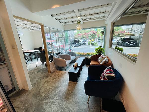 【內湖大湖】隱藏在大溝溪生態治水園區旁的網美餐廳 - Le 