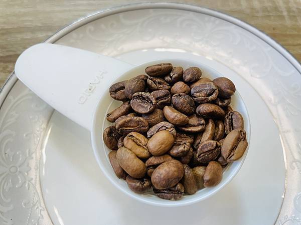 【高雄咖啡】TiARA cafe有實體店面嘍! 自選自烘的咖