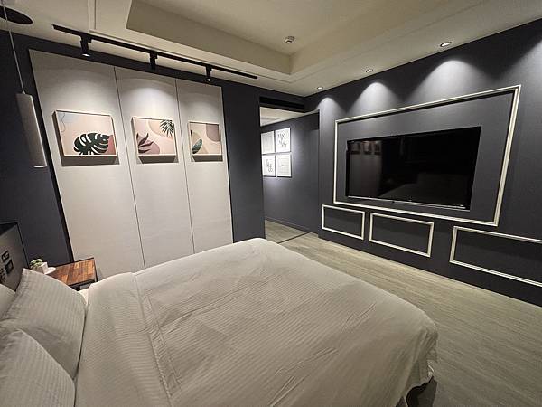 【桃園住宿】IF Motel 商務汽車旅館 風格雙人車庫房 【桃園住宿】IF Motel 商務汽車旅館 風格雙人車庫房