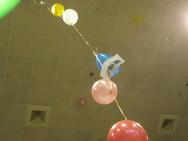 電機招牌客串氣球+1