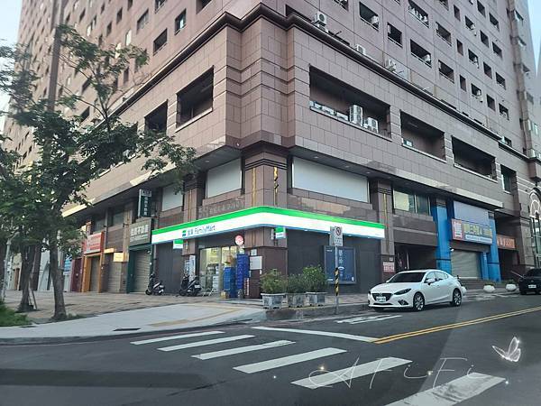 高雄【住宿】前鎮區「家家小屋」平價公寓式套房 開箱 高雄【住宿】前鎮區「家家小屋」平價公寓式套房 開箱