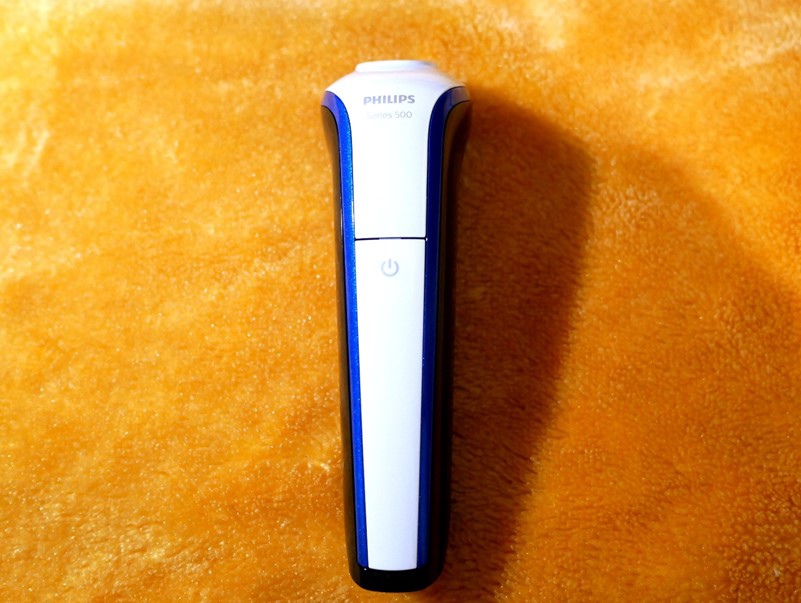 Philips U-tube S566 順翼貼麵怎麼颳都行，舒適不留痕跡！