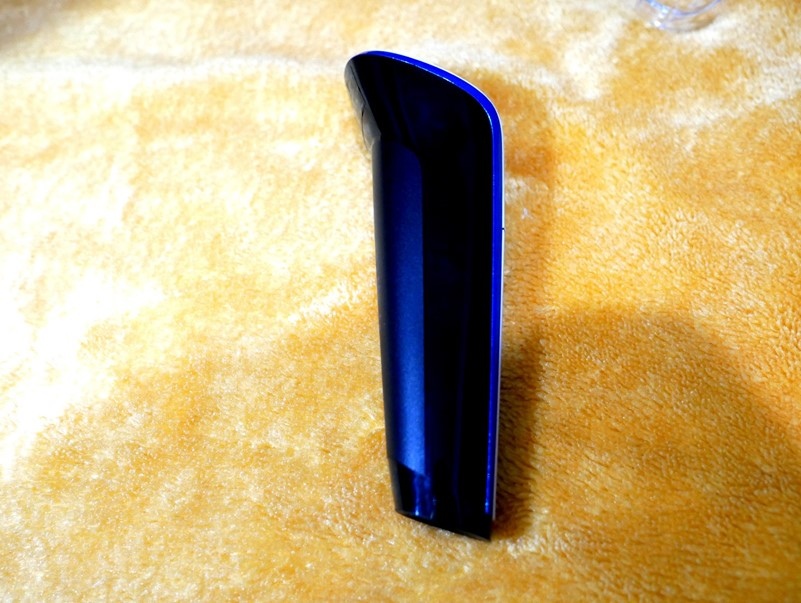 Philips U-tube S566 順翼貼麵怎麼颳都行，舒適不留痕跡！