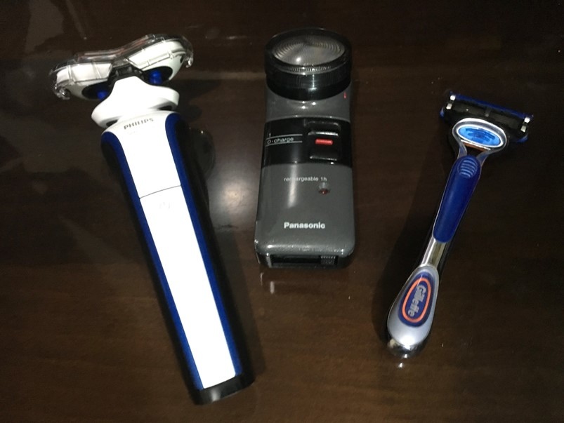 Philips U-tube S566 順翼貼麵怎麼颳都行，舒適不留痕跡！