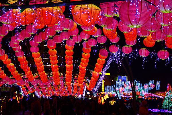 2016桃園燈會主燈區 021 (1024x683).jpg