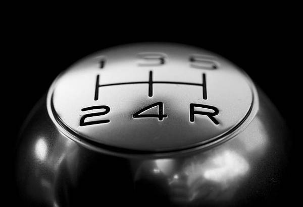 gearshift-1838138_640.jpg