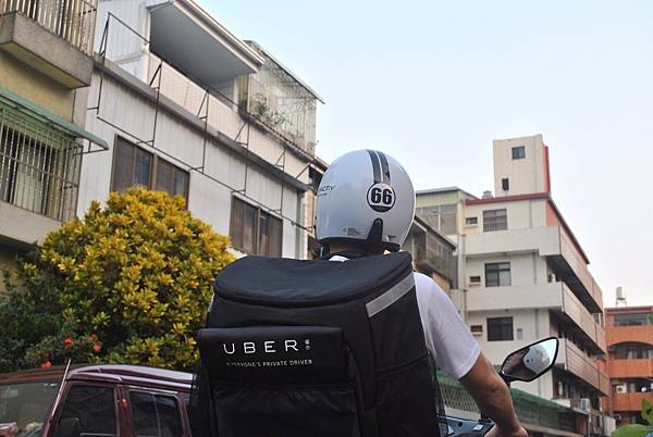 [UberEats] Ｑ：可以變更／新增車輛嗎？  若您想要