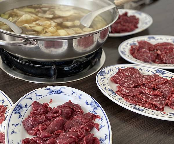 IMG_1586.jpg IMG_1586.jpg