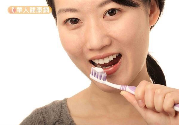 牙齦出血不是火氣大 這樣做保護牙齦不退縮((新聞分享)) 牙齦出血不是火氣大 這樣做保護牙齦不退縮((新聞分享))