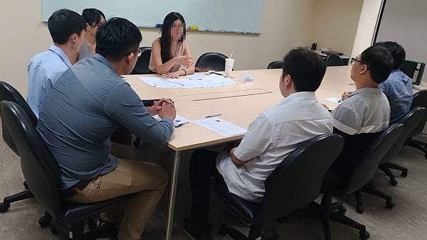 面試官問問題.jpg 面試官問問題.jpg