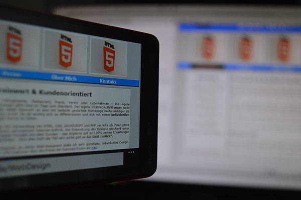 前端工程師的HTML5必上入門課程(11上)SVG基本圖形動畫 前端工程師的HTML5必上入門課程(11上)SVG基本圖形動畫