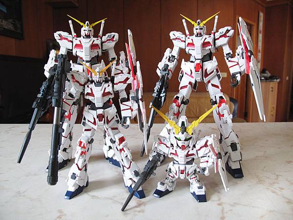 MG Unicorn Gundam HD + MS-Cag...