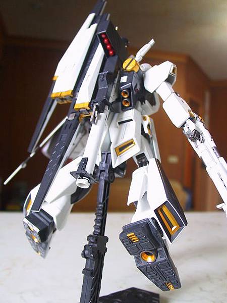 HGUC ν Gundam HWS