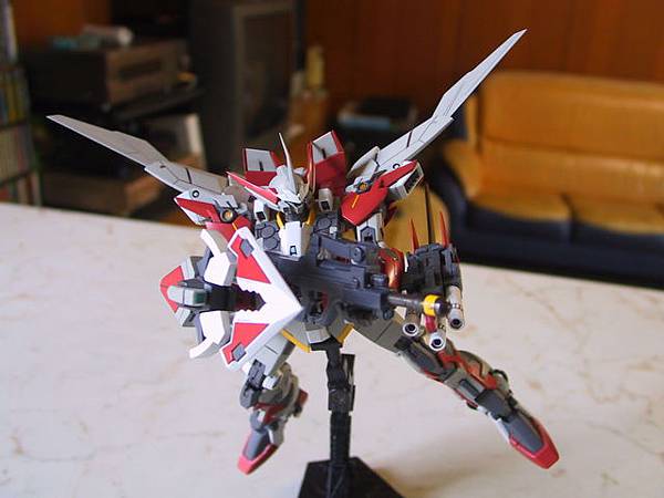 壽屋 1/144 高機動 Wild Wurger L