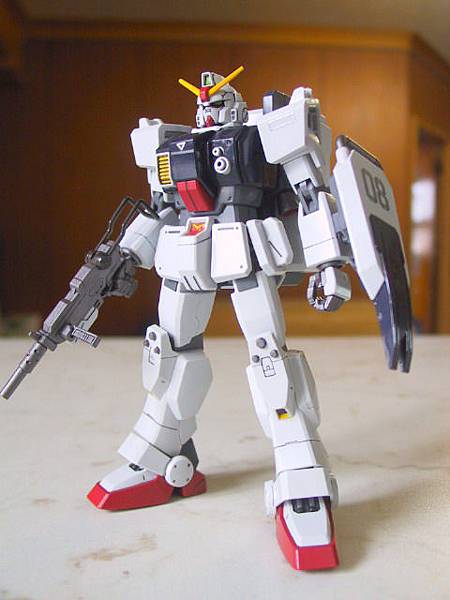 HGUC  陸戰型 Gundam