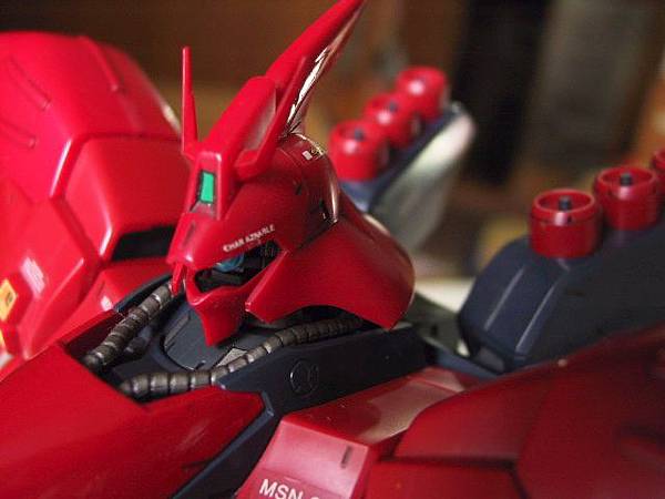 MG  Sazabi