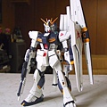 MG  ν Gundam