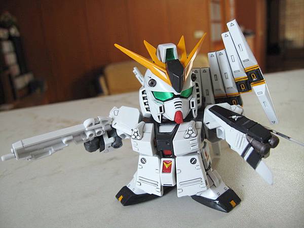 BB ν Gundam (HWS仕樣) 