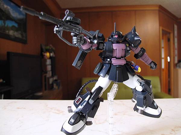 HGUC 黑色三連星專用 Zaku II R-1A