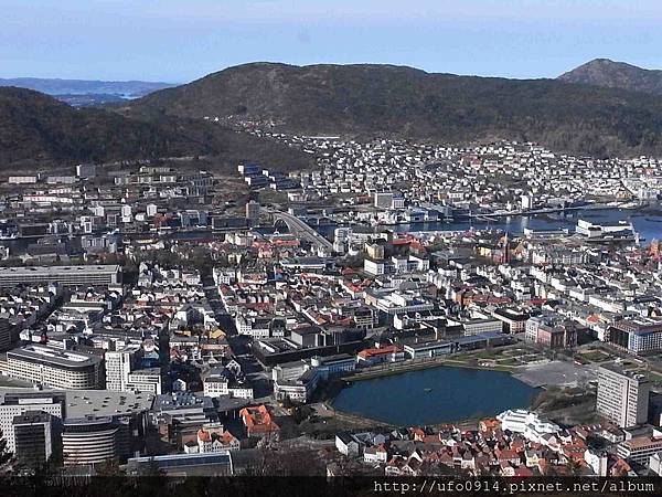 觀景台上眺望Bergen市區