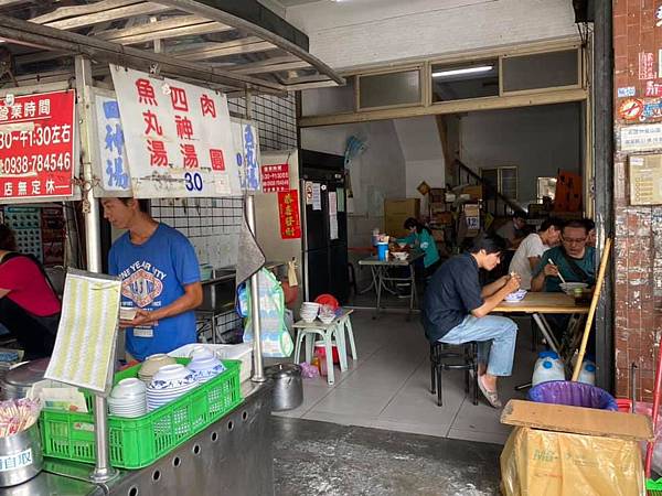 [食記] 高雄海洋市場 少見的清蒸肉塊肉圓