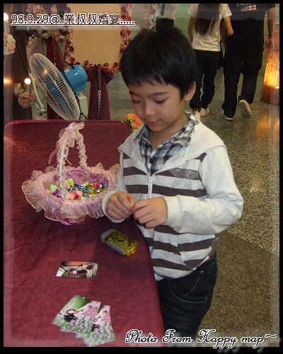 還沒吃喜酒，先來顆糖吧