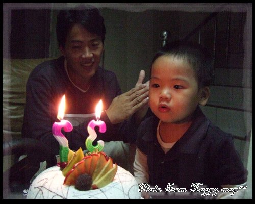 變成蛋蛋吹蠟燭了咧~