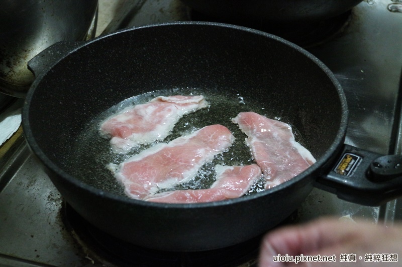 梅爾雷赫冷壓初榨橄欖油 炒肉片003.JPG