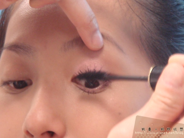 2011蘭蔻瞬白奇蹟持久嫩粉餅21.JPG