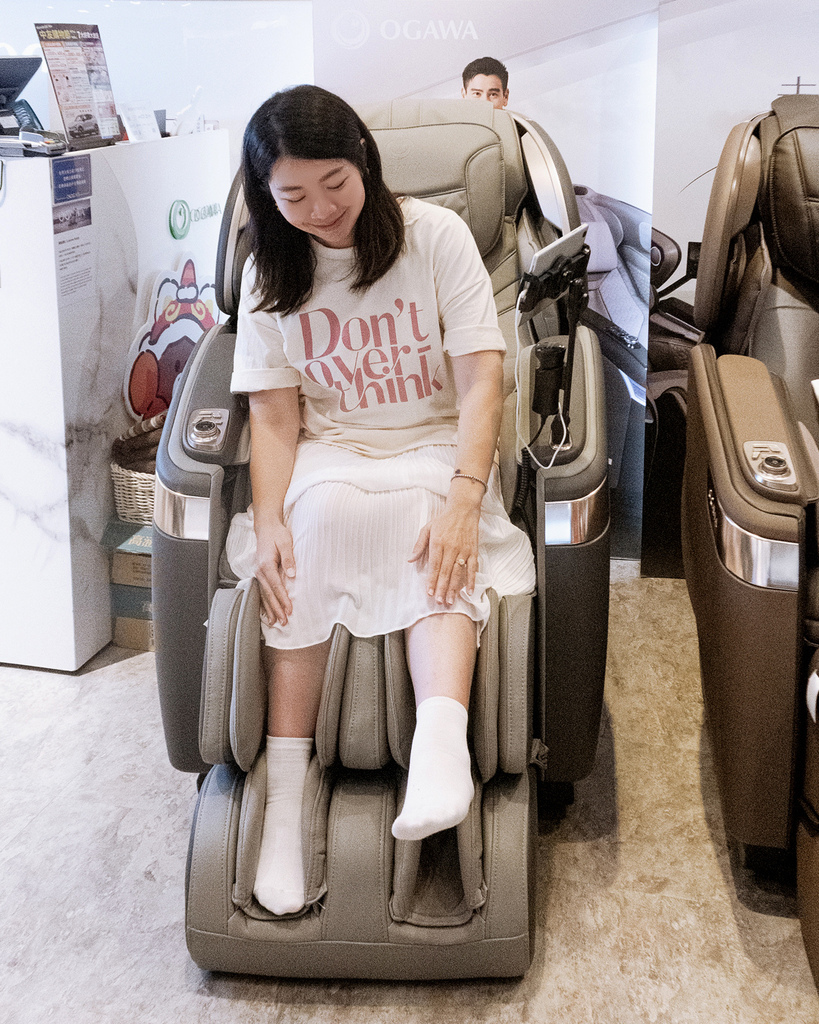按摩椅推薦OGAWA智能按摩椅開箱x按摩椅評比,頂級效能實 按摩椅推薦OGAWA智能按摩椅開箱x按摩椅評比,頂級效能實