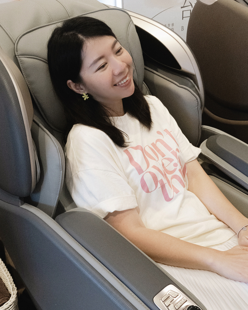 按摩椅推薦OGAWA智能按摩椅開箱x按摩椅評比,頂級效能實 按摩椅推薦OGAWA智能按摩椅開箱x按摩椅評比,頂級效能實