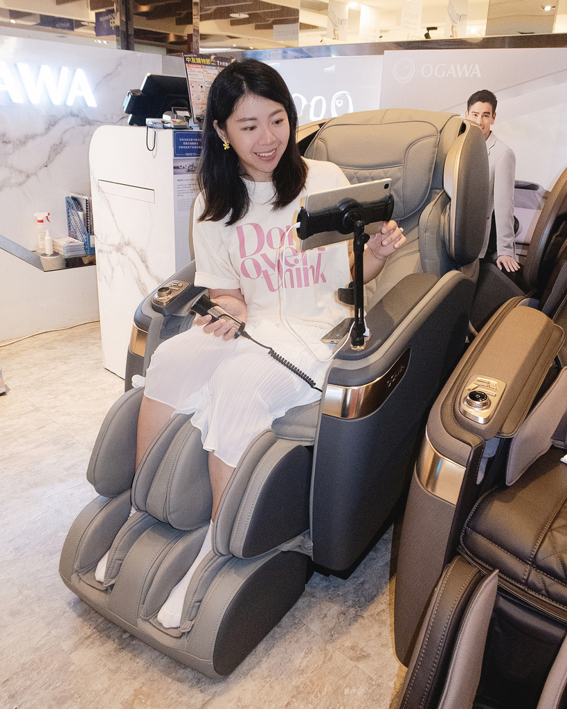 按摩椅推薦OGAWA智能按摩椅開箱x按摩椅評比,頂級效能實 按摩椅推薦OGAWA智能按摩椅開箱x按摩椅評比,頂級效能實