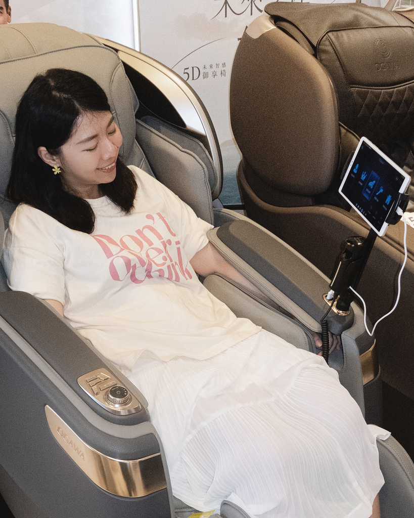 按摩椅推薦OGAWA智能按摩椅開箱x按摩椅評比,頂級效能實 按摩椅推薦OGAWA智能按摩椅開箱x按摩椅評比,頂級效能實