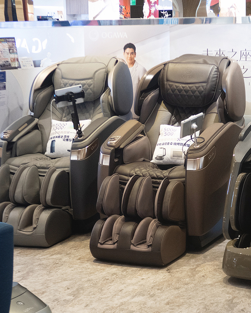 按摩椅推薦OGAWA智能按摩椅開箱x按摩椅評比,頂級效能實 按摩椅推薦OGAWA智能按摩椅開箱x按摩椅評比,頂級效能實