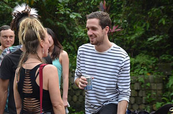 DSC_0048.JPG DSC_0048.JPG