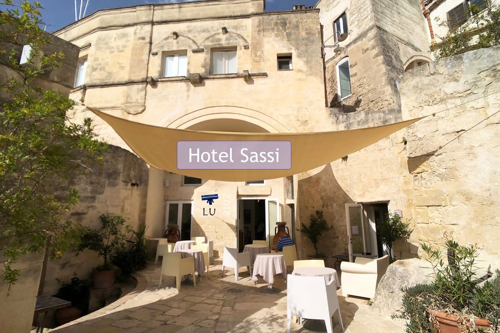 Hotel Sassi-01