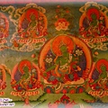 絨布寺-緣度母-西藏守護神,身綠,右手結施願印,左手捻蓮花,右腳踩蓮