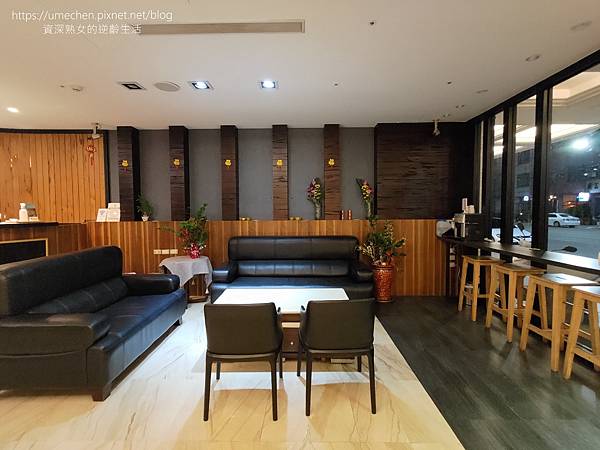 【高雄市區住宿】京賞國際飯店:三民區平價商旅,免費宵夜、卡拉