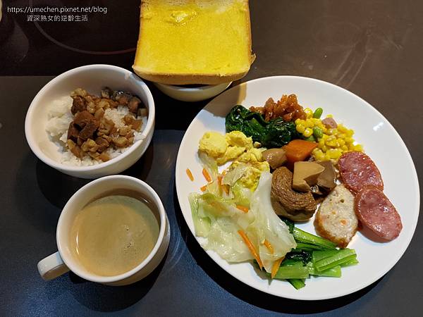 【高雄市區住宿】京賞國際飯店:三民區平價商旅,免費宵夜、卡拉